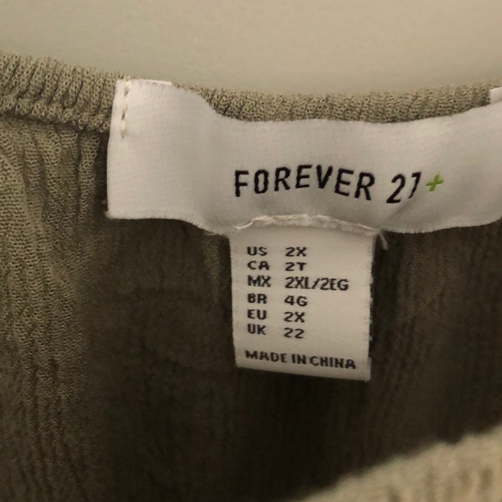 Crinkled Open-Shoulder Top - Picture 5 of 5